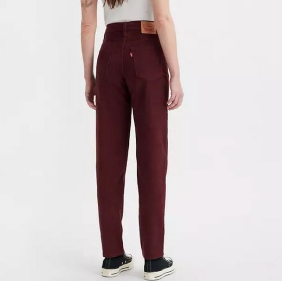 Levi's Women's High Waisted Tapered Corduroy Mom Jeans In Burgundy Size W28 L27 - Picture 2 of 16